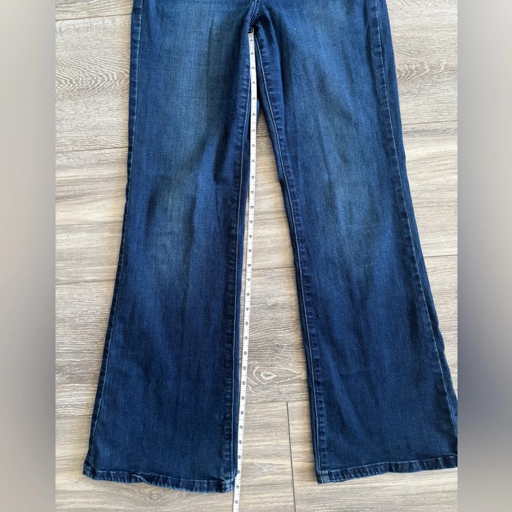 Lauren Conrad High Rise Flare Dark Wash Jeans Size 2 - Picture 4 of 8